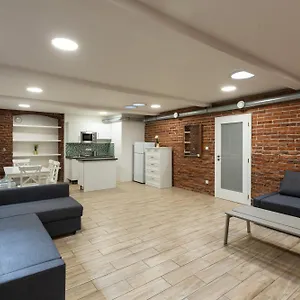 Apartmán Spacious In Quiet Courtyard Near Charles Bridge, Praha