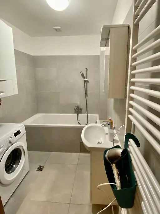 Spacious 2Br Apartment 6Min From Prague Castle!